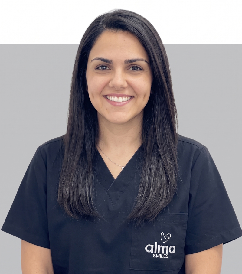 Dr Nila Yousefi Dentist